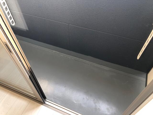 物件内観写真4　(ベランダ)