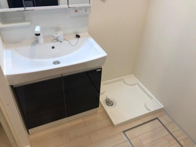 物件内観写真16　(洗濯機置場)