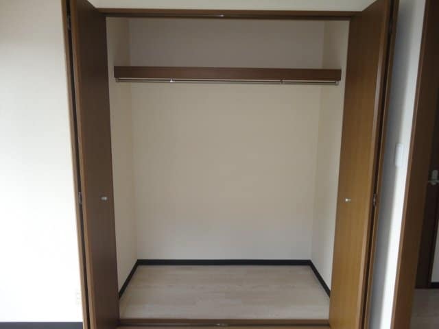 物件内観写真14　(クローゼット)
