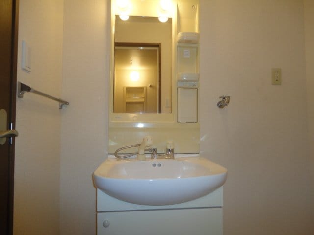物件内観写真15　(洗髪洗面化粧台)