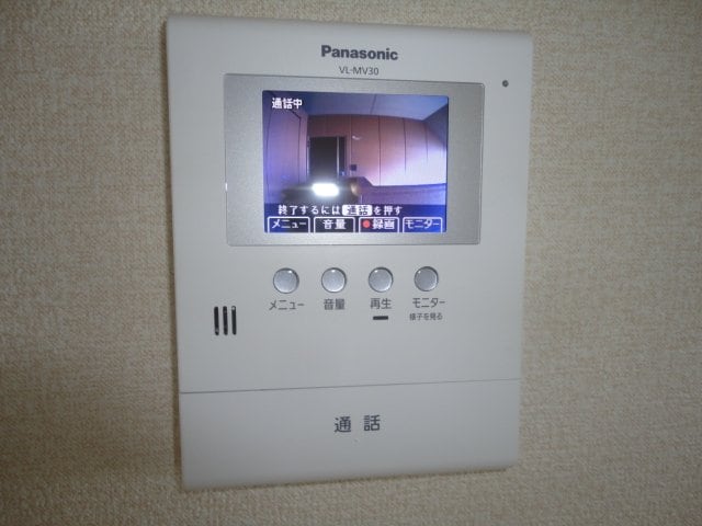 物件内観写真19　(カメラ付インターホン)