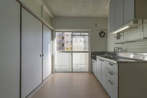 キッチン(ビレッジハウスの同一物件・同一タイプの間取りの写真です)