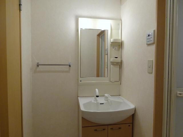 物件内観写真14　(洗髪洗面化粧台)