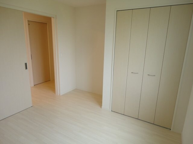 物件内観写真12　(洋室（5.8帖）)