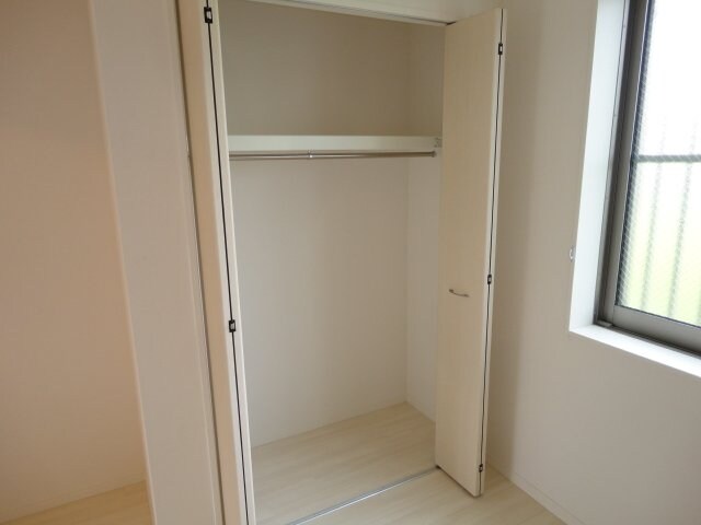 物件内観写真13　(クローゼット)