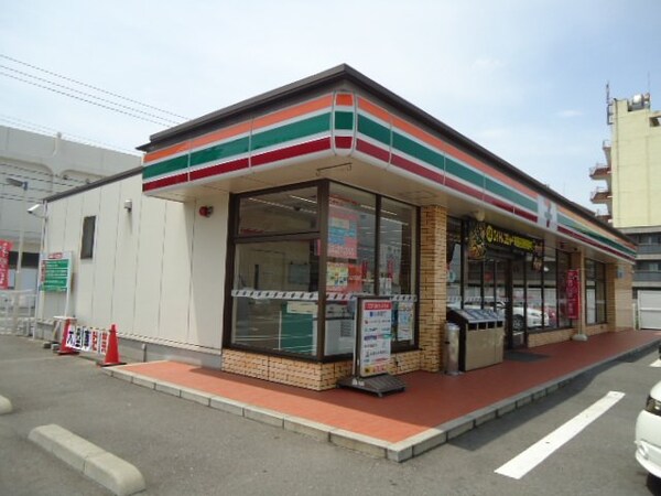 周辺環境(セブンイレブン福山南手城4丁目店まで580ｍ)