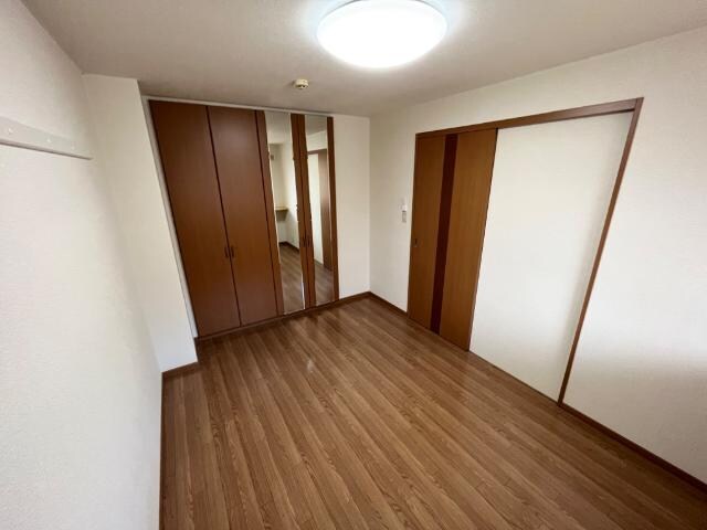 物件内観写真12　(洋室)