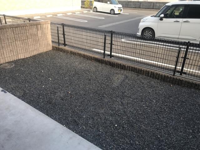 物件内観写真14　(専用庭)