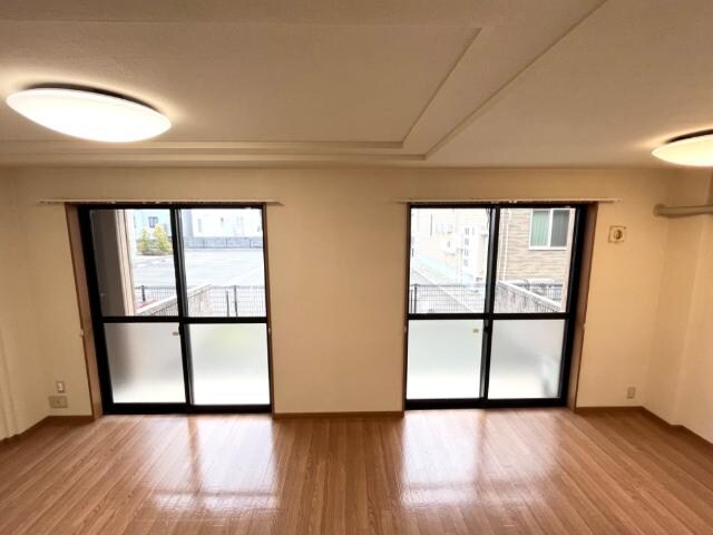 物件内観写真21　(リビング)