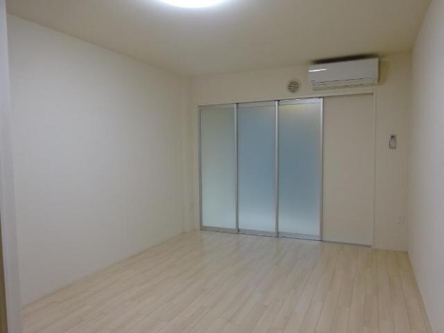 物件内観写真10　(洋室)