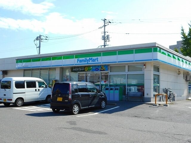 物件外観写真4　(ファミリーマート笠岡市民病院前まで500m)