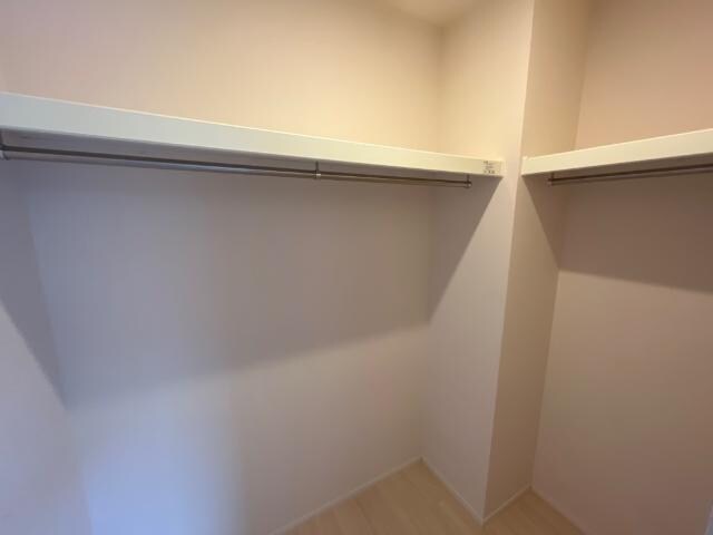 物件内観写真16　(東洋室ウォークインクローゼット)