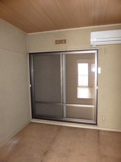 物件内観写真4　(和室4.5帖)