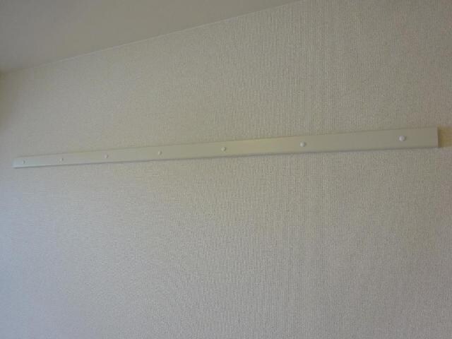 物件内観写真22　(ハンガー掛け)