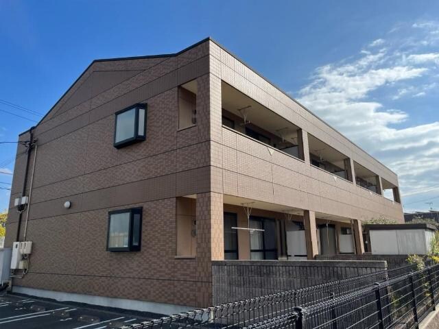 物件外観写真2　(外観写真（昼）)