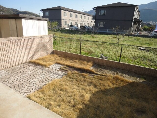 物件内観写真28　(専用庭)