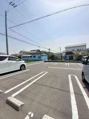 物件外観写真2　