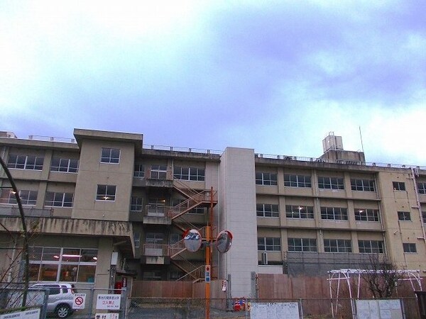 周辺環境(御幸小学校まで850m)