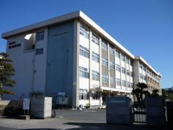 周辺環境(岡山県立鴨方高校 2753m)