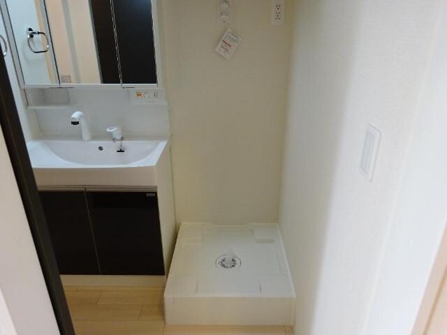 物件内観写真26　(洗濯機置場)