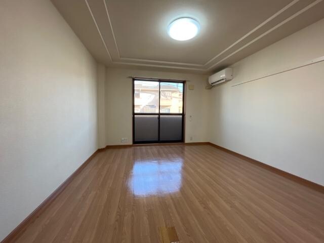 物件内観写真10　(洋室)