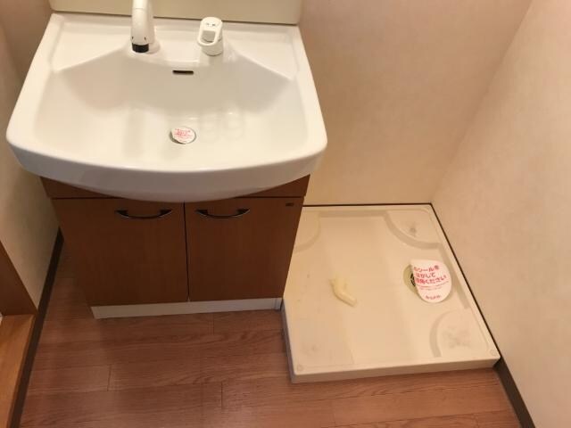 物件内観写真24　(洗濯機置場)