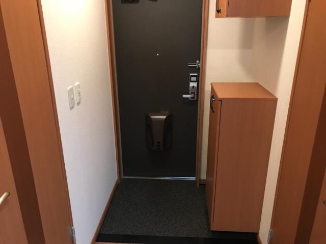 物件内観写真26　(玄関)