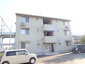 ラフィネ東深津A外観写真
