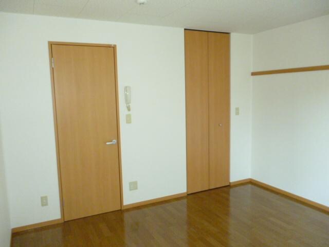 物件内観写真3　(洋室)