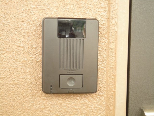 物件内観写真13　(カメラ付インターホン)