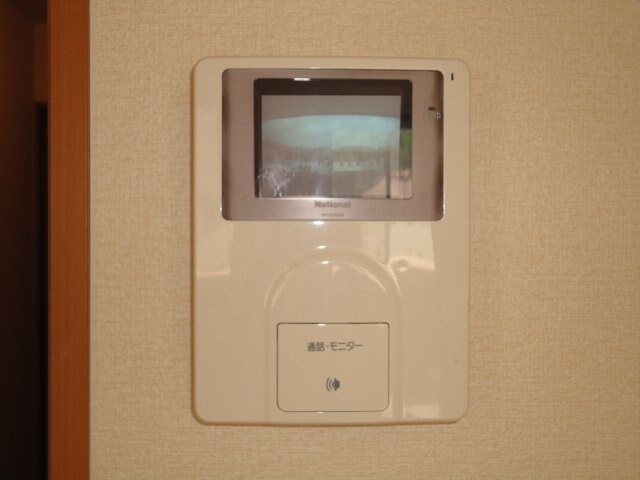 物件内観写真14　(カメラ付インターホン)
