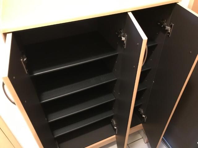 物件内観写真10　(下駄箱)