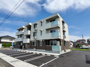 プレンティー新徳田外観写真