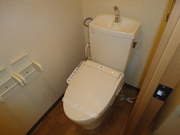トイレ(シャワー付トイレ)