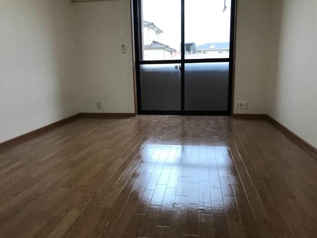 物件内観写真10　(洋室)