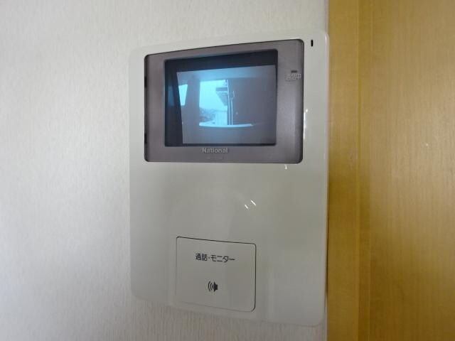 物件内観写真13　(カメラ付インターホン)