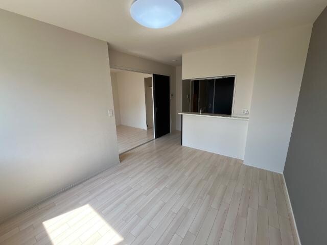 物件内観写真9　(リビング)