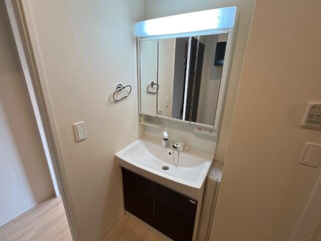 物件内観写真14　(洗髪洗面化粧台)