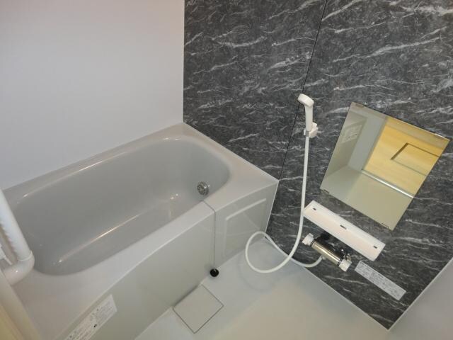 物件内観写真9　(バス（サーモ水栓付）)