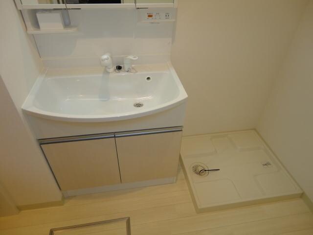 物件内観写真19　(洗濯機置場)