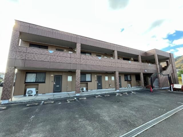 物件外観写真2　(外観写真（昼）)