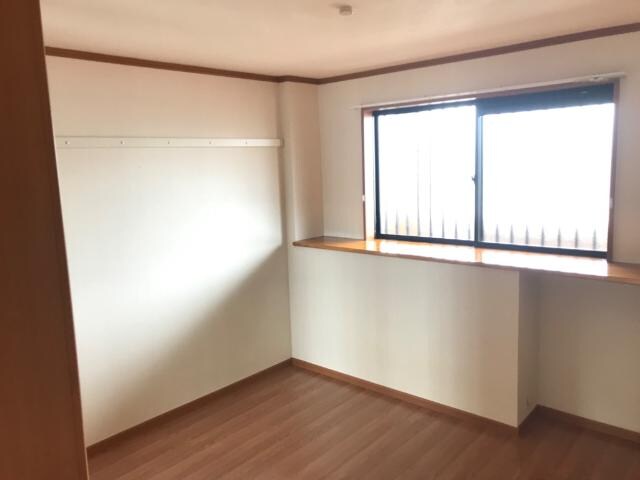 物件内観写真13　(洋室)