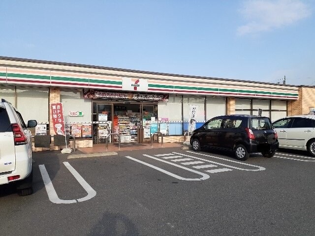 物件外観写真7　(セブンイレブン東川口４丁目店まで600m)