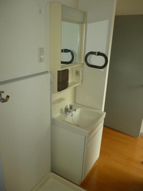 物件内観写真10　(洗面所)