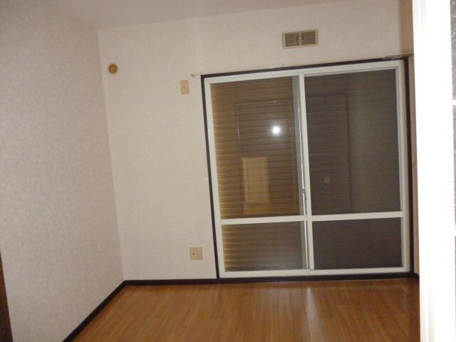 物件内観写真9　(洋室)