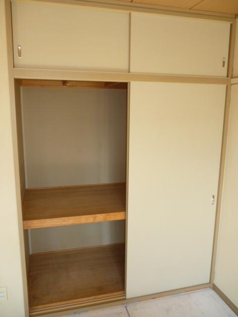 物件内観写真10　(収納)