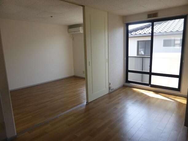 物件内観写真6　(洋室)