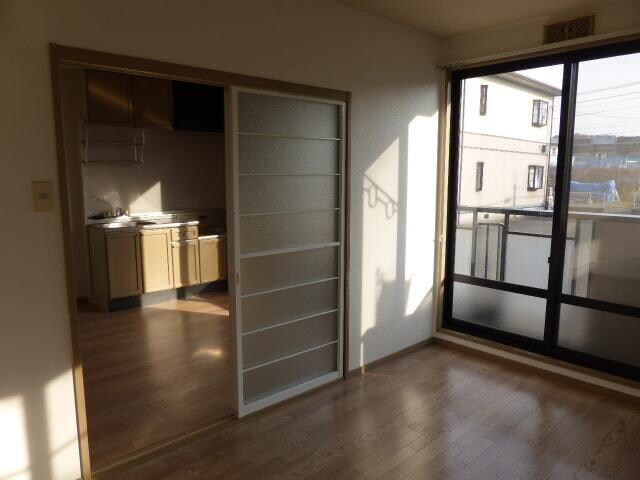 物件内観写真5　(洋室)