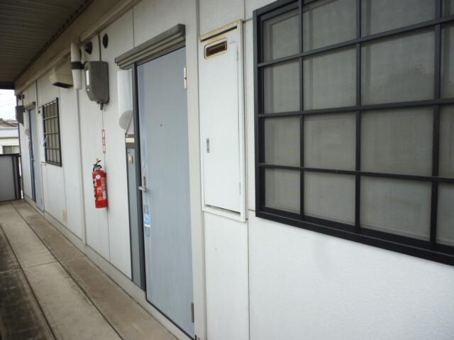 物件内観写真14　(玄関ドア)