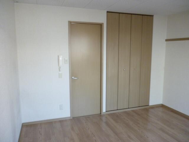 物件内観写真3　(洋室)